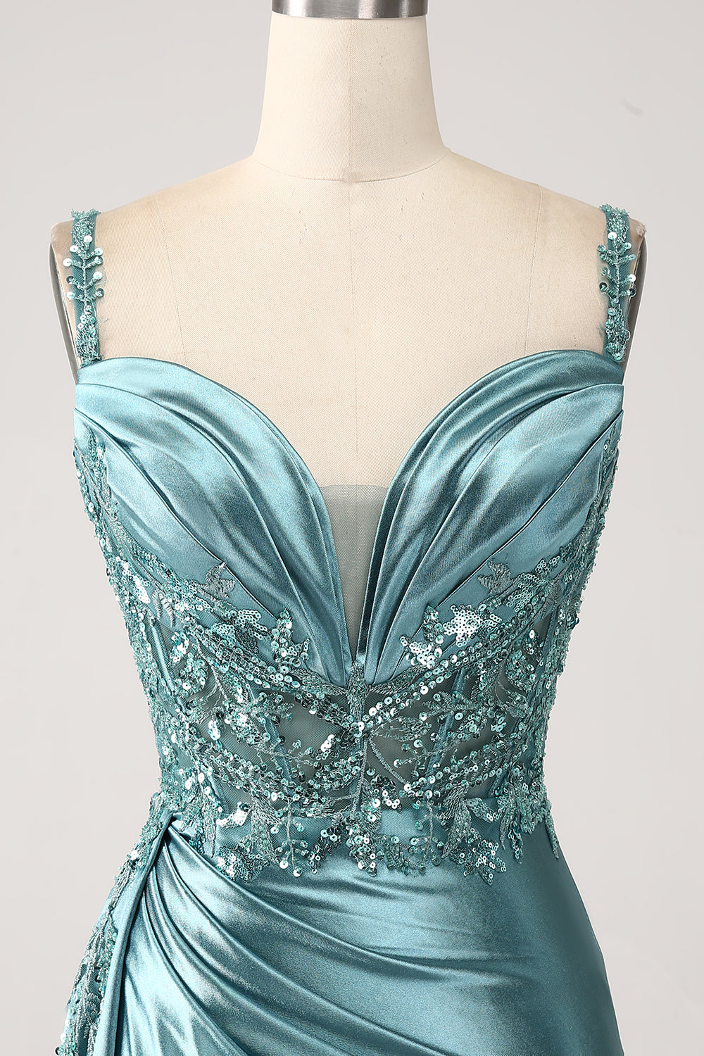 Robe de bal sirène longue en satin bleu à col en V, avec appliqués, sequins et fente