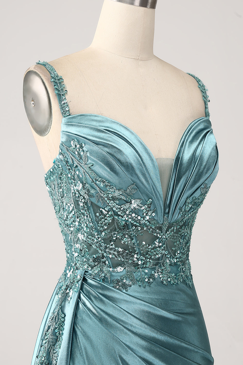 Robe de bal sirène longue en satin bleu à col en V, avec appliqués, sequins et fente