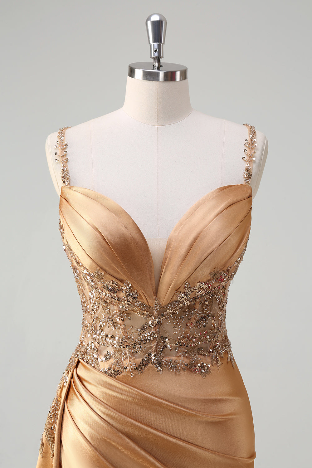 Robe de bal sirène longue en satin bleu à col en V, avec appliqués, sequins et fente