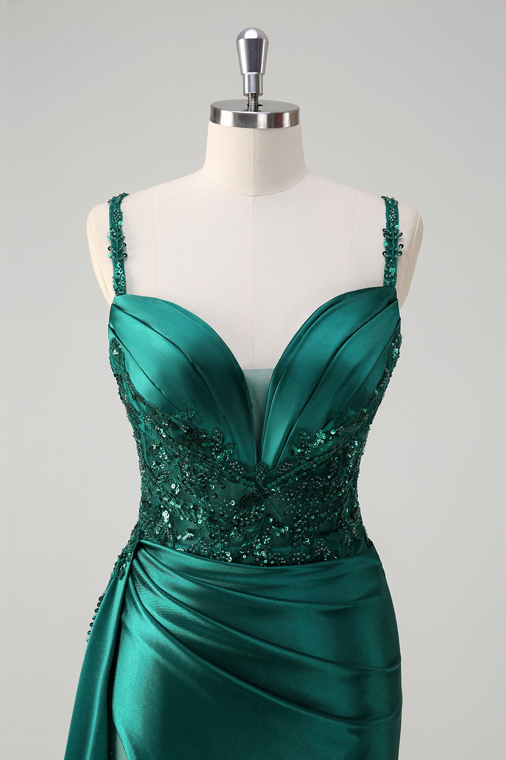 Robe de bal sirène longue en satin bleu à col en V, avec appliqués, sequins et fente