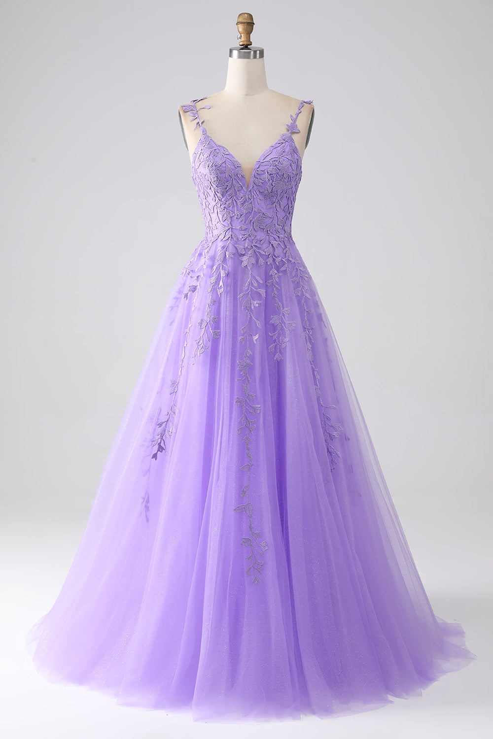 Robe de bal longue lilas coupe trapèze à bretelles spaghetti avec appliques