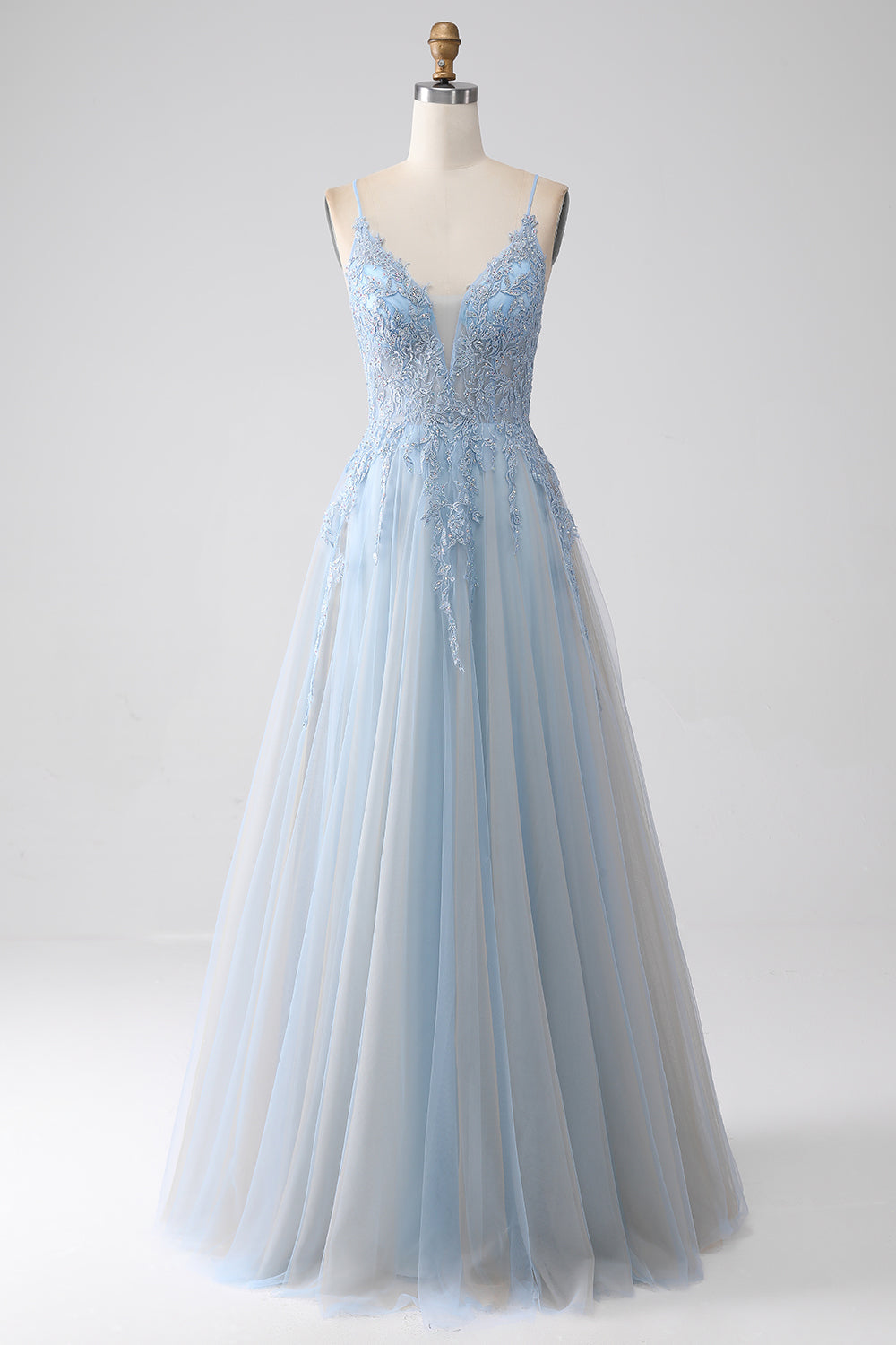 Robe de bal bleu-gris trapèze à fines bretelles avec perles