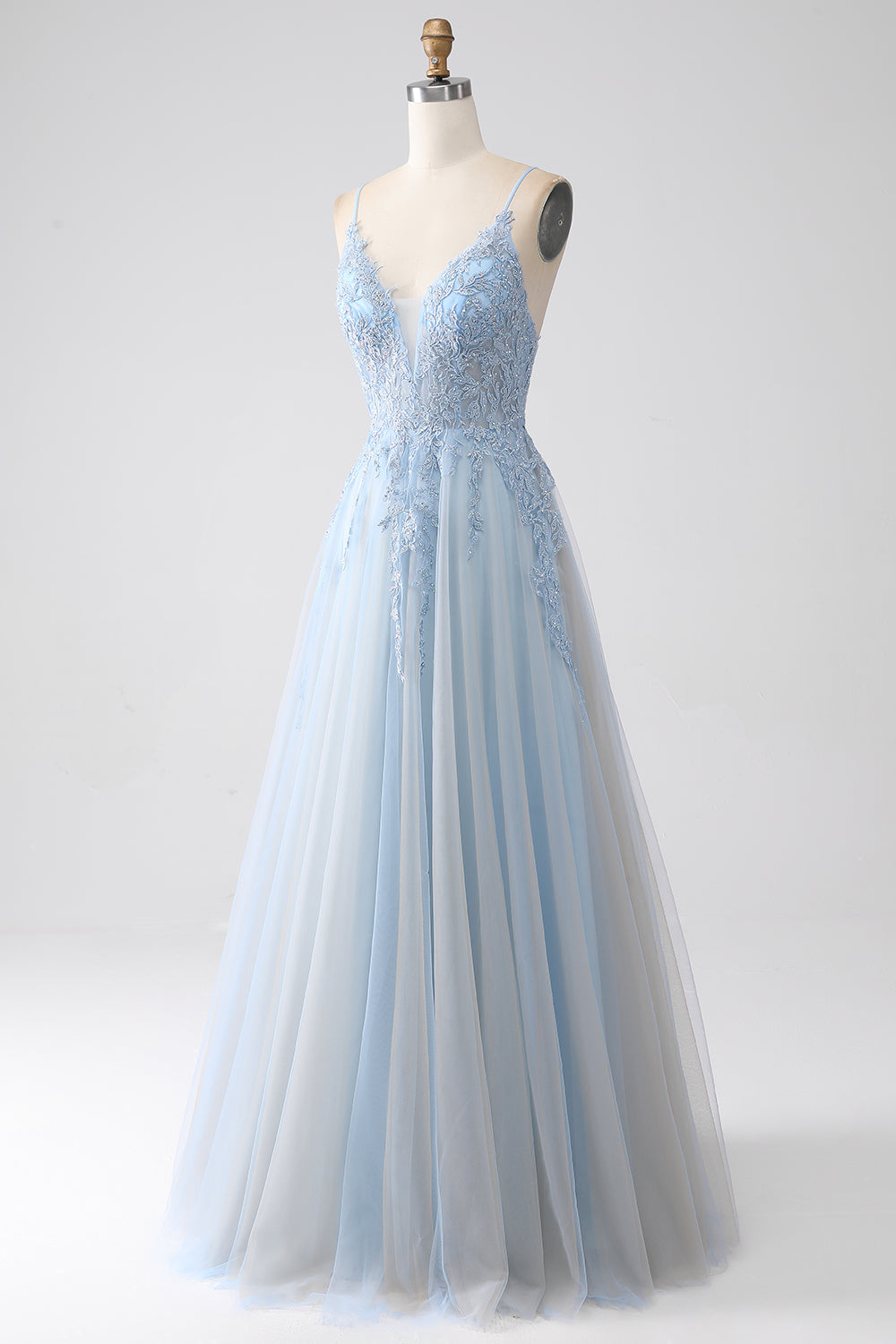 Robe de bal bleu-gris trapèze à fines bretelles avec perles