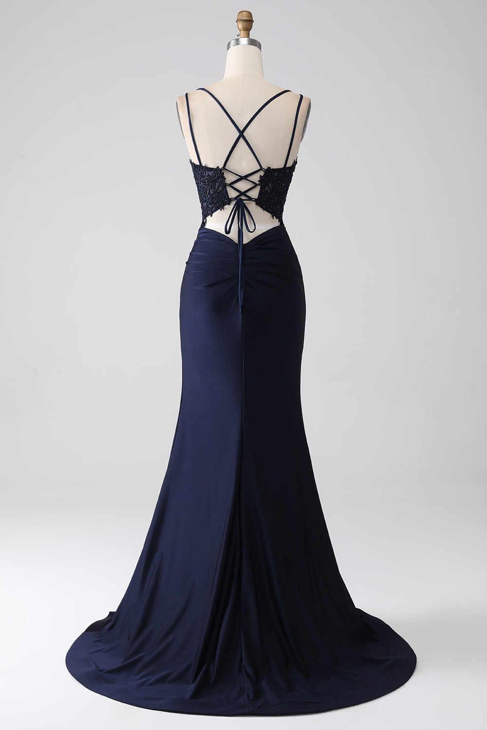 Robe de bal sirène perlée bleu marine à volants