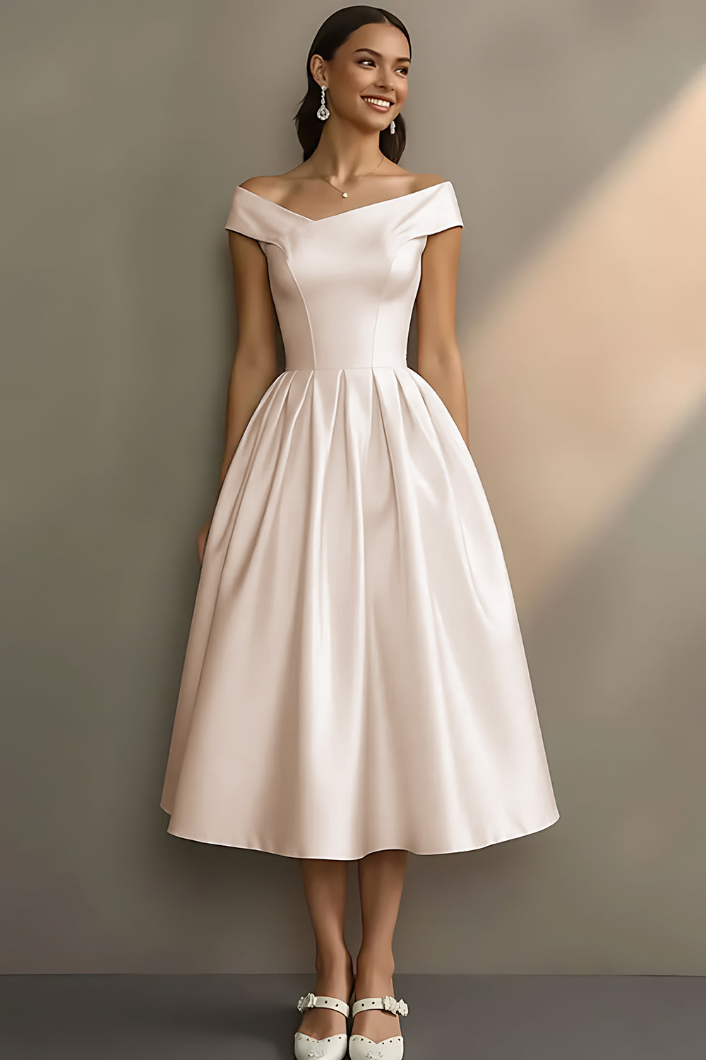 Robe de fiançailles midi trapèze blanche à épaules dénudées