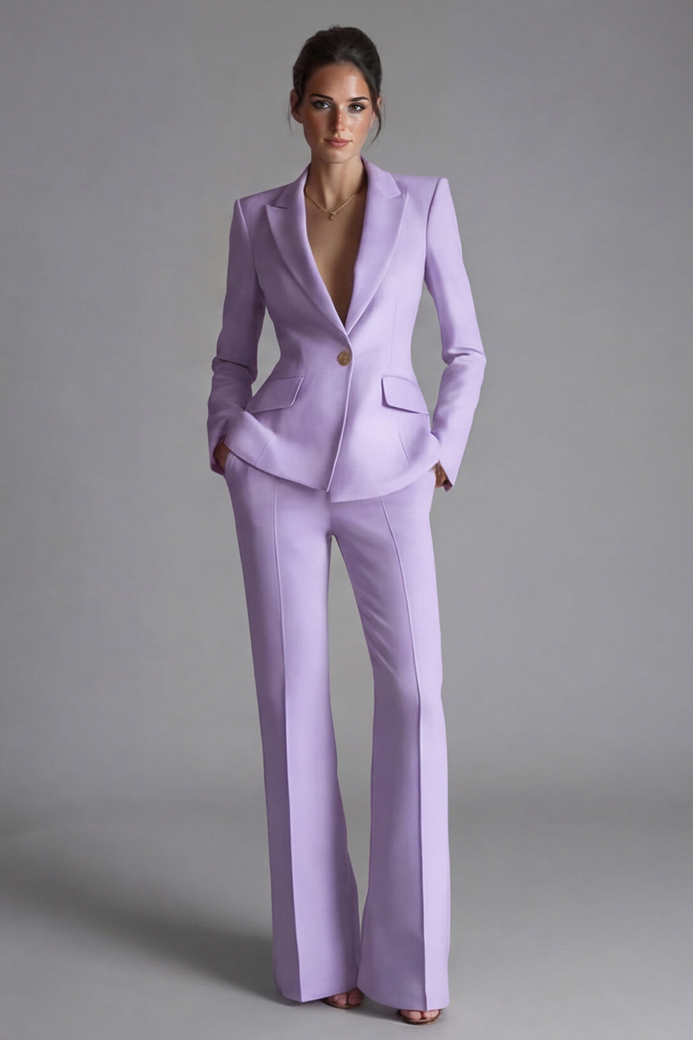 Costume de travail 2 pièces rose à revers pointus et un bouton pour femme