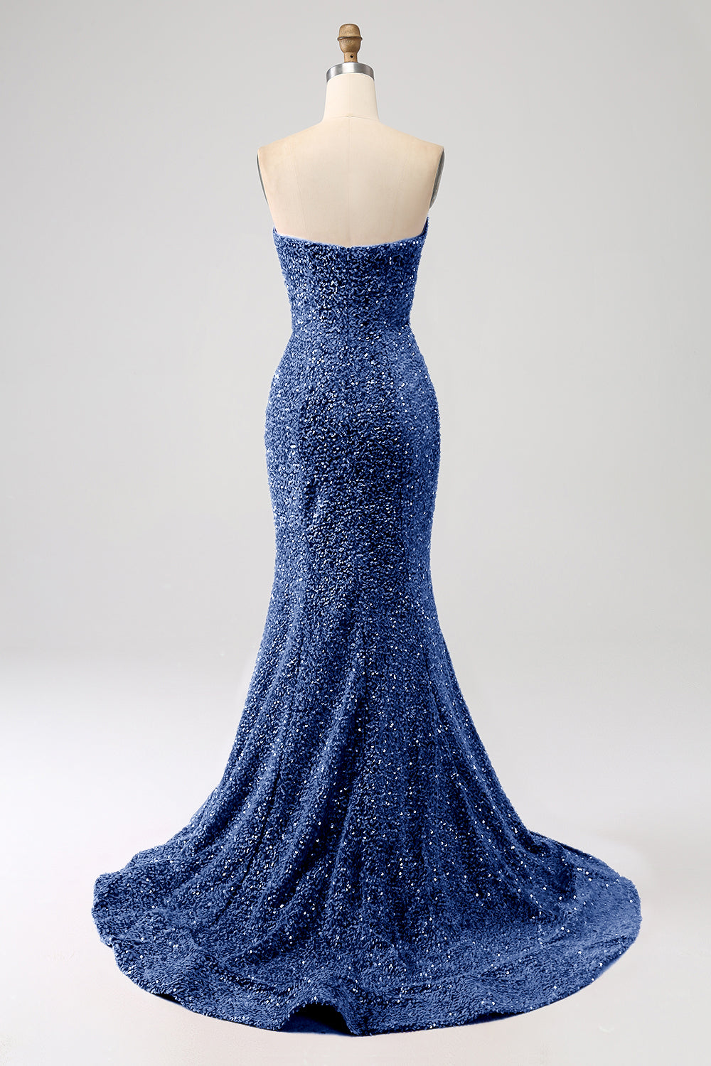 Robe de bal de sirène à encolure cœur et traîne longue brodée de sequins bleu marine