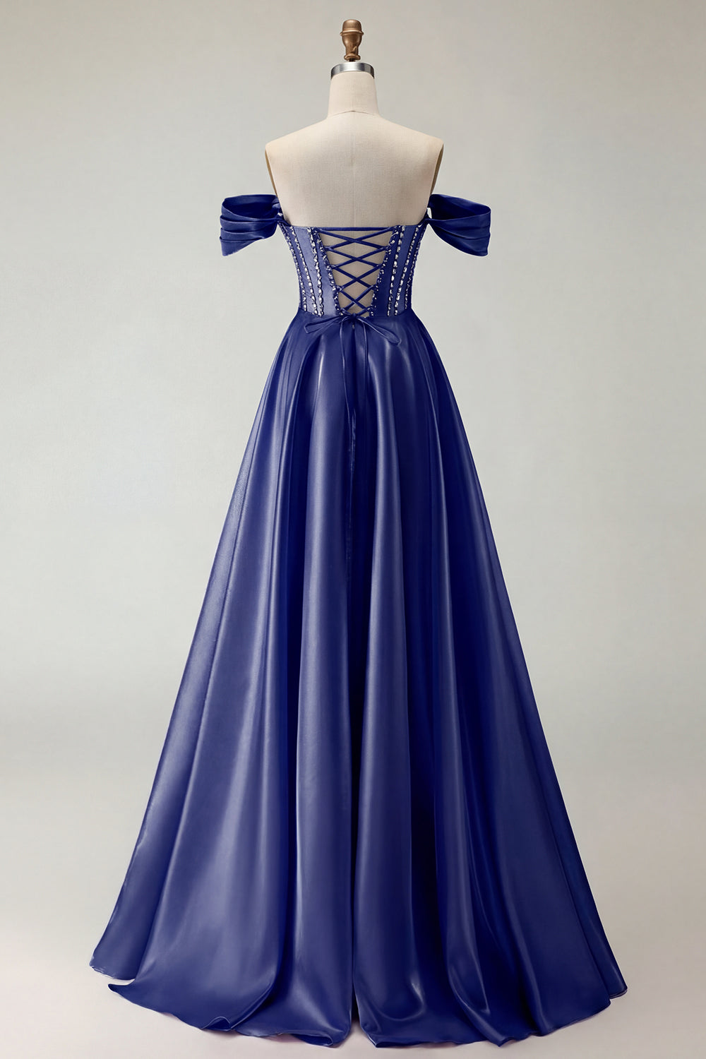 Robe de bal longue en tulle violet avec corset, épaules dénudées, perles, ligne A et fente