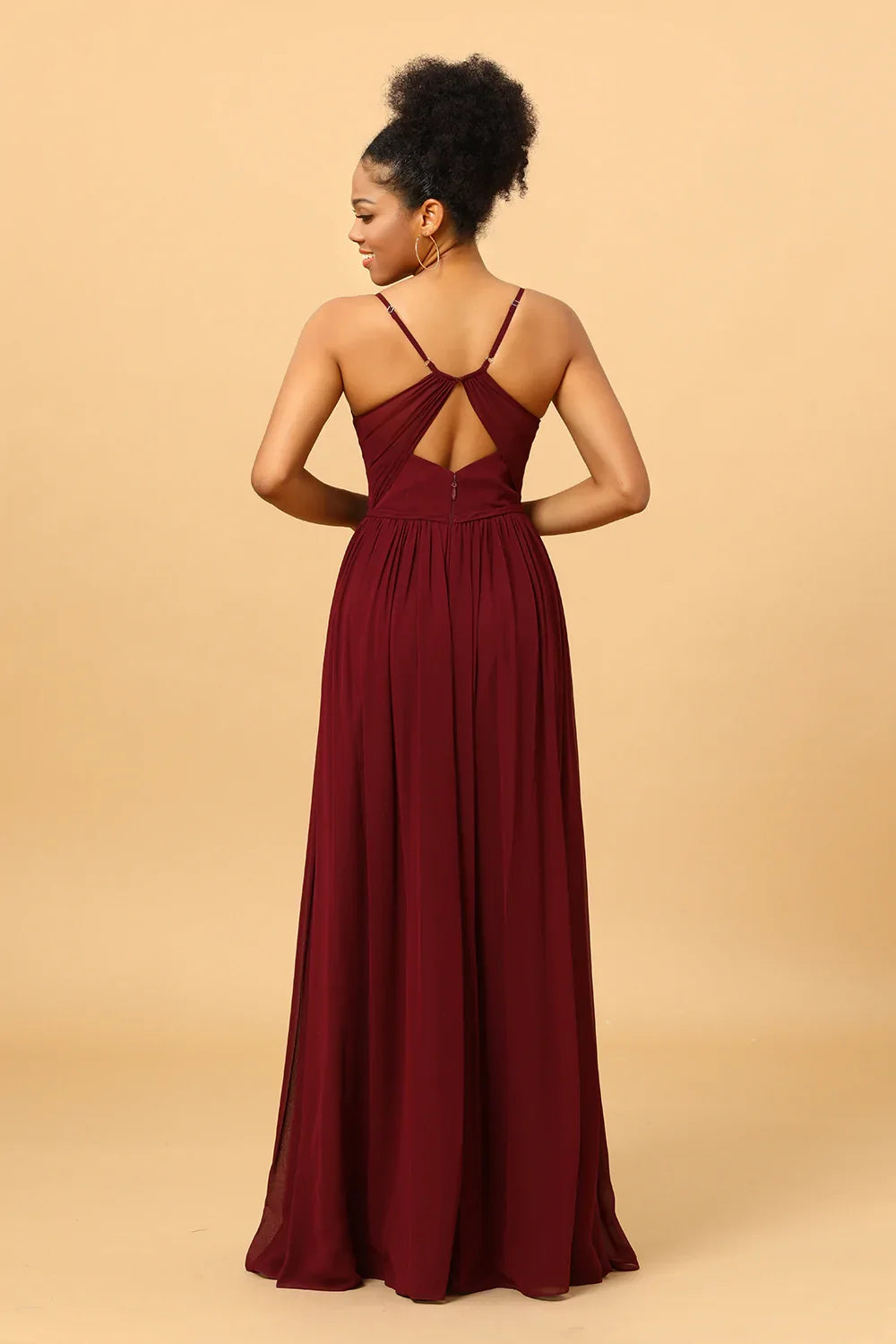 Robe de demoiselle d'honneur trapèze en mousseline bordeaux avec fente