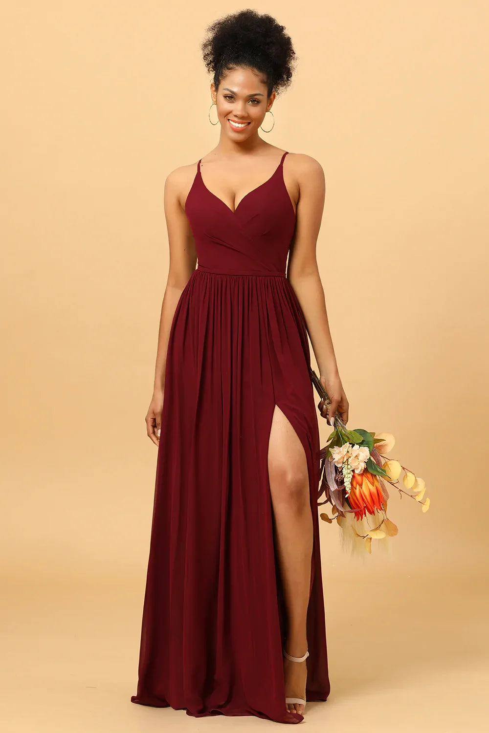 Robe de demoiselle d'honneur trapèze en mousseline bordeaux avec fente