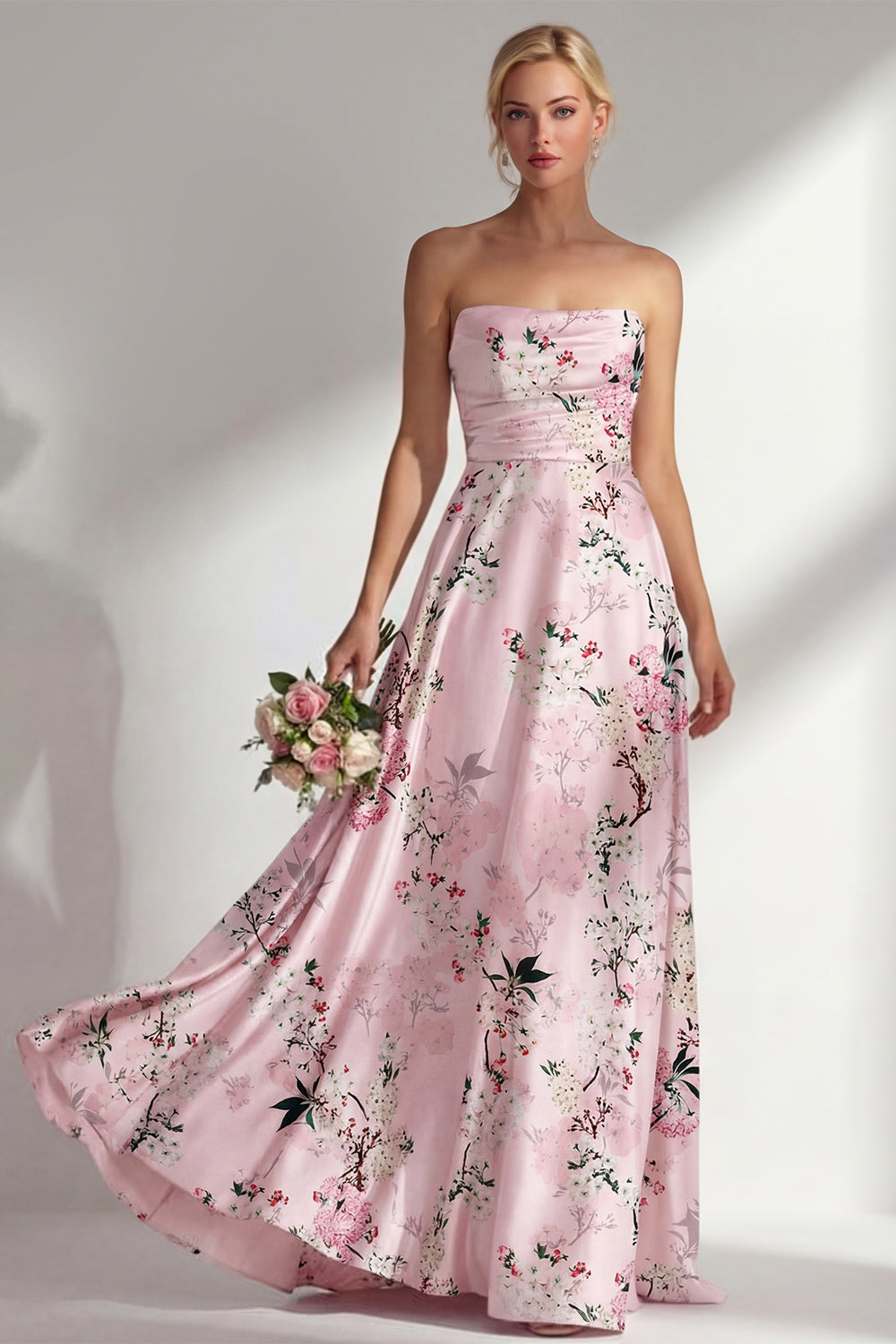 Robe longue de demoiselle d'honneur imprimée ligne A bustier bleu floral