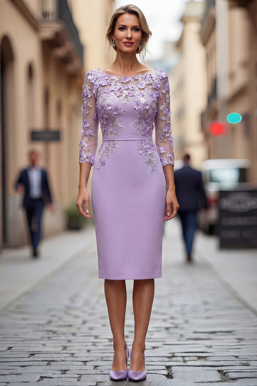 Robe midi fourreau bleu clair avec encolure bateau et appliques, manches 3/4, pour la mère de la mariée