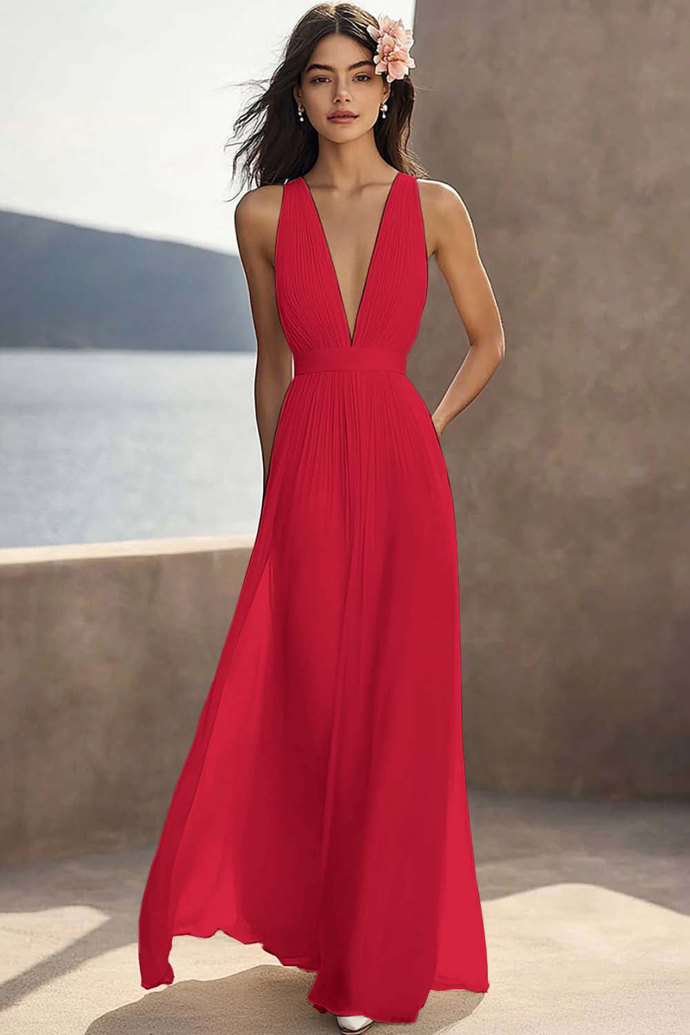 Vestido de compromiso largo de chifón con escote en V pronunciado y frunces color marfil