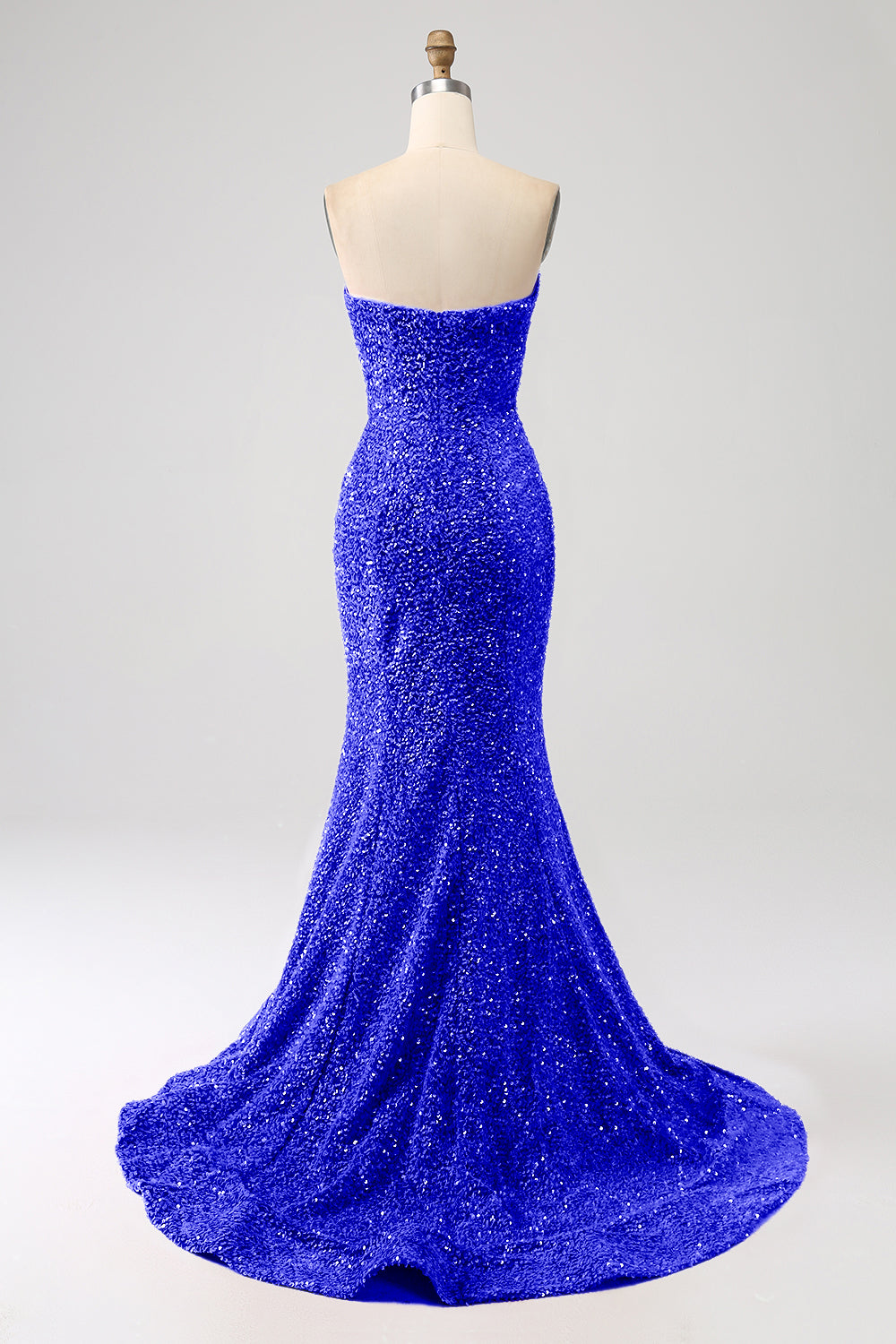 Robe de bal de sirène à encolure cœur et traîne longue brodée de sequins bleu marine