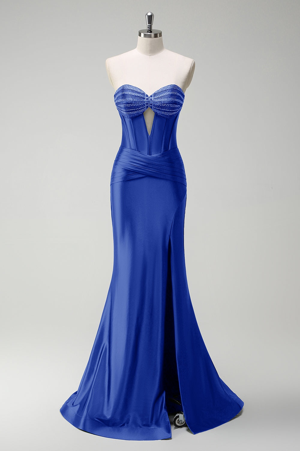 Robe de bal longue en satin bleu roi scintillant avec bustier orné de perles de sirène et fente