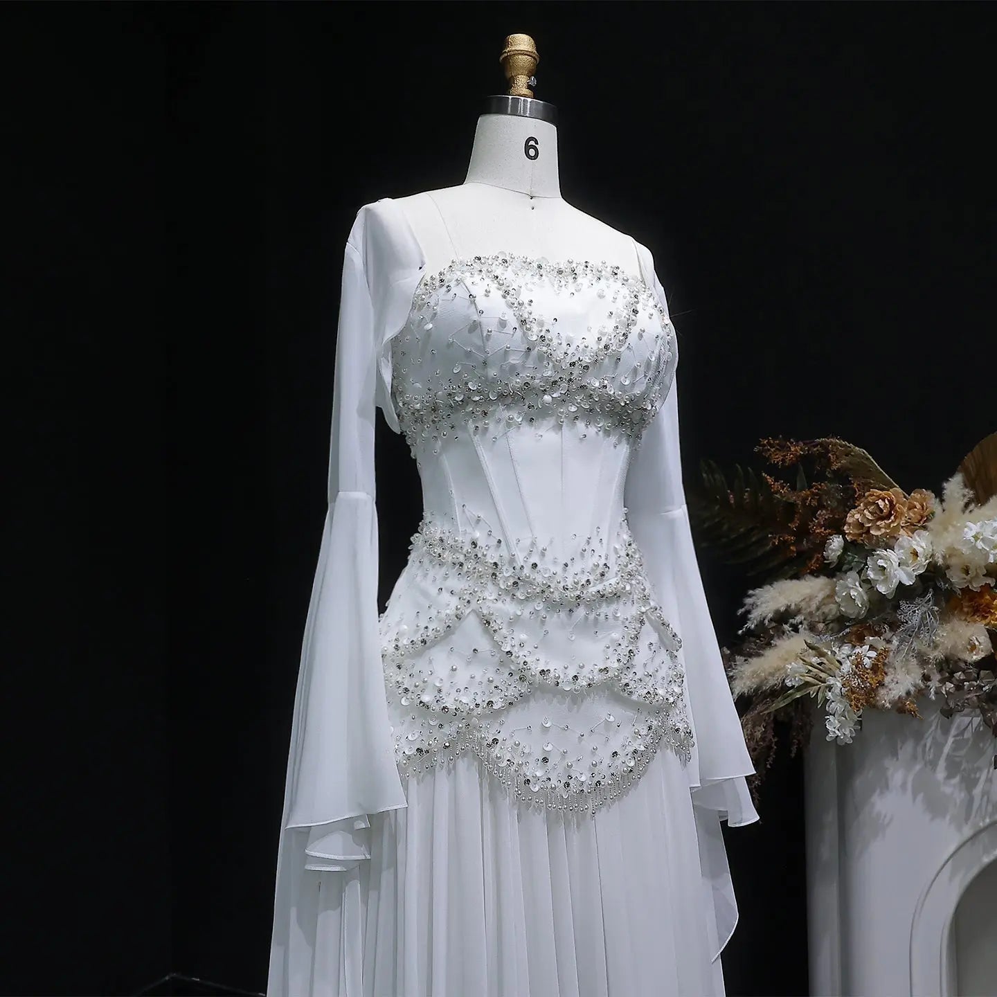 Robe de soirée bleue Muse™ pour l'été avec perles, franges et manteau fluide | L'élégance dans chaque détail