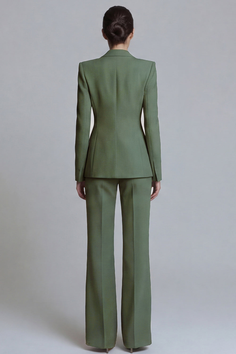 Costume de travail 2 pièces rose à revers pointus et un bouton pour femme