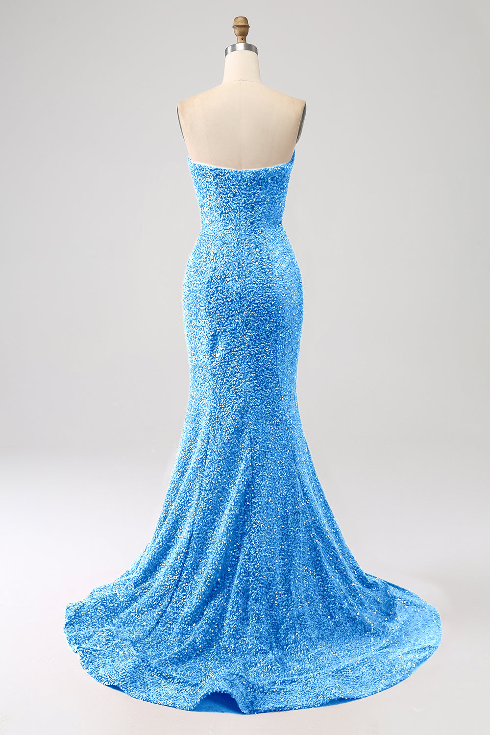 Robe de bal de sirène à encolure cœur et traîne longue brodée de sequins bleu marine