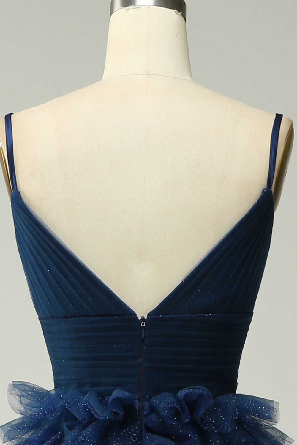 Robe de bal longue bleu marine à bretelles spaghetti en forme trapèze avec volants