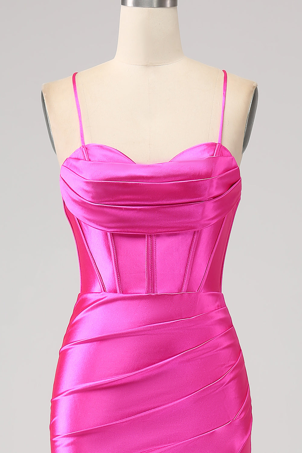 Superbe robe de bal fuchsia sirène avec corsage et bretelles spaghetti, et fente sur le devant