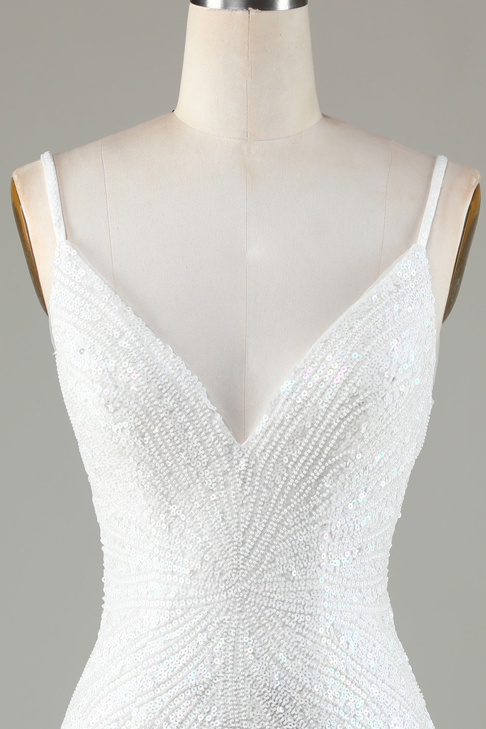 Robe courte de bal moulante et scintillante à bretelles spaghetti et dos lacé bleu, ornée de perles