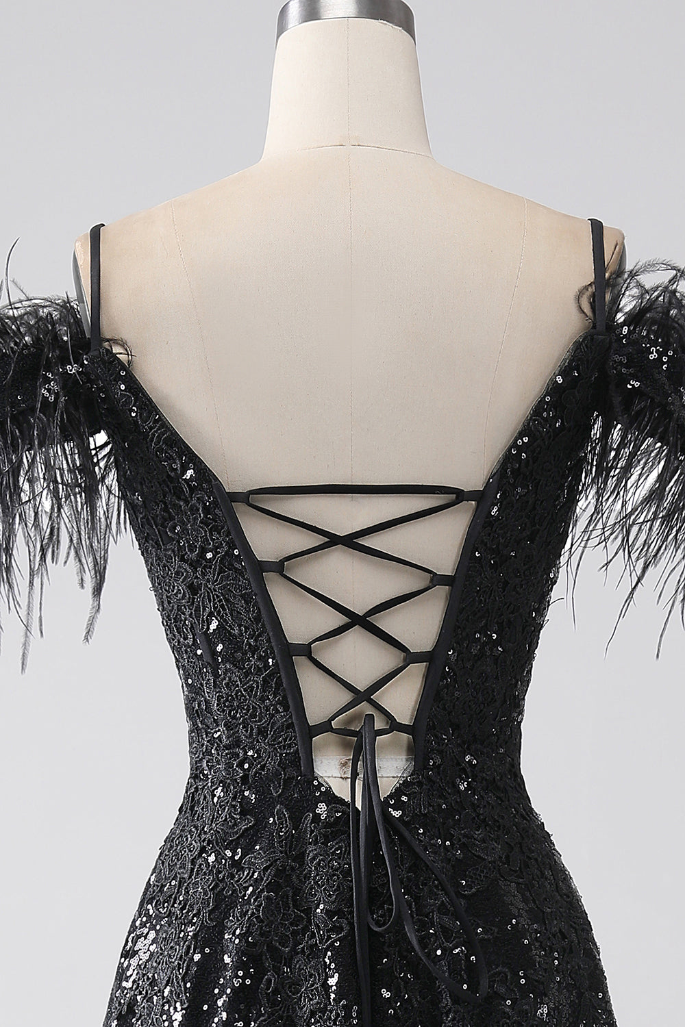 Robe de bal longue évasée à épaules dénudées avec fente et sequins