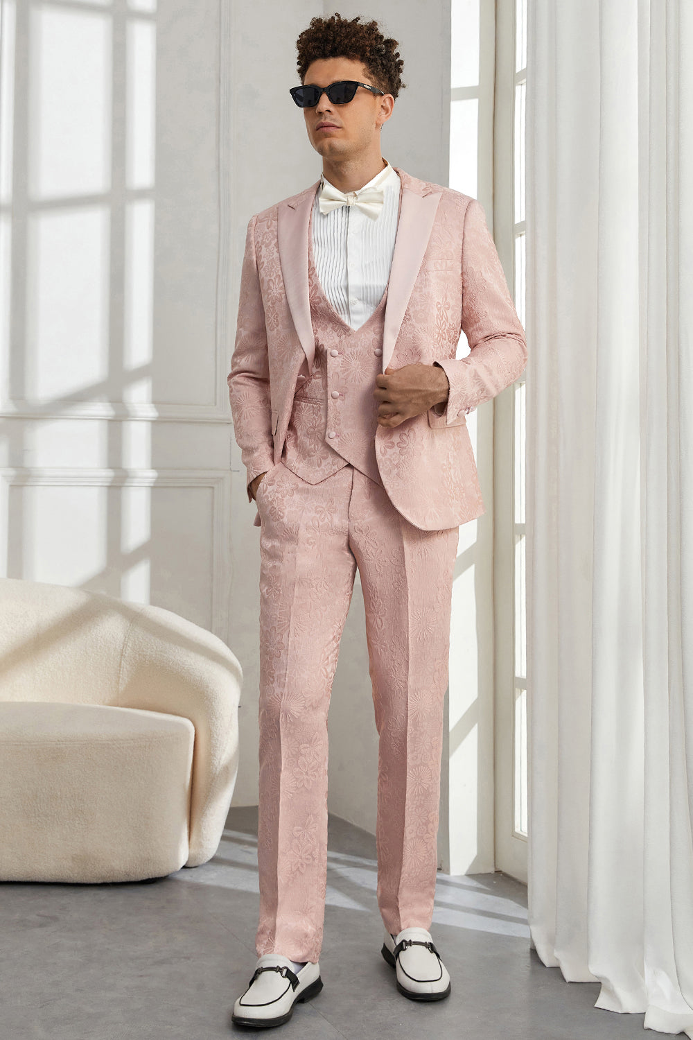 Costumes de bal pour hommes coupe ajustée à revers en pointe en jacquard rose clair