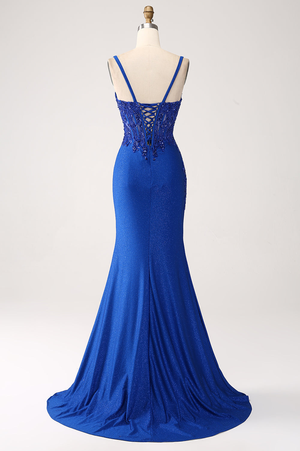 Robe de bal longue sirène bleu roi pailletée à fines bretelles et appliqués
