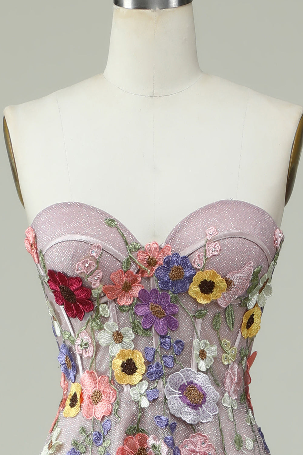 Robe de bal bustier coupe trapèze avec fleurs 3D