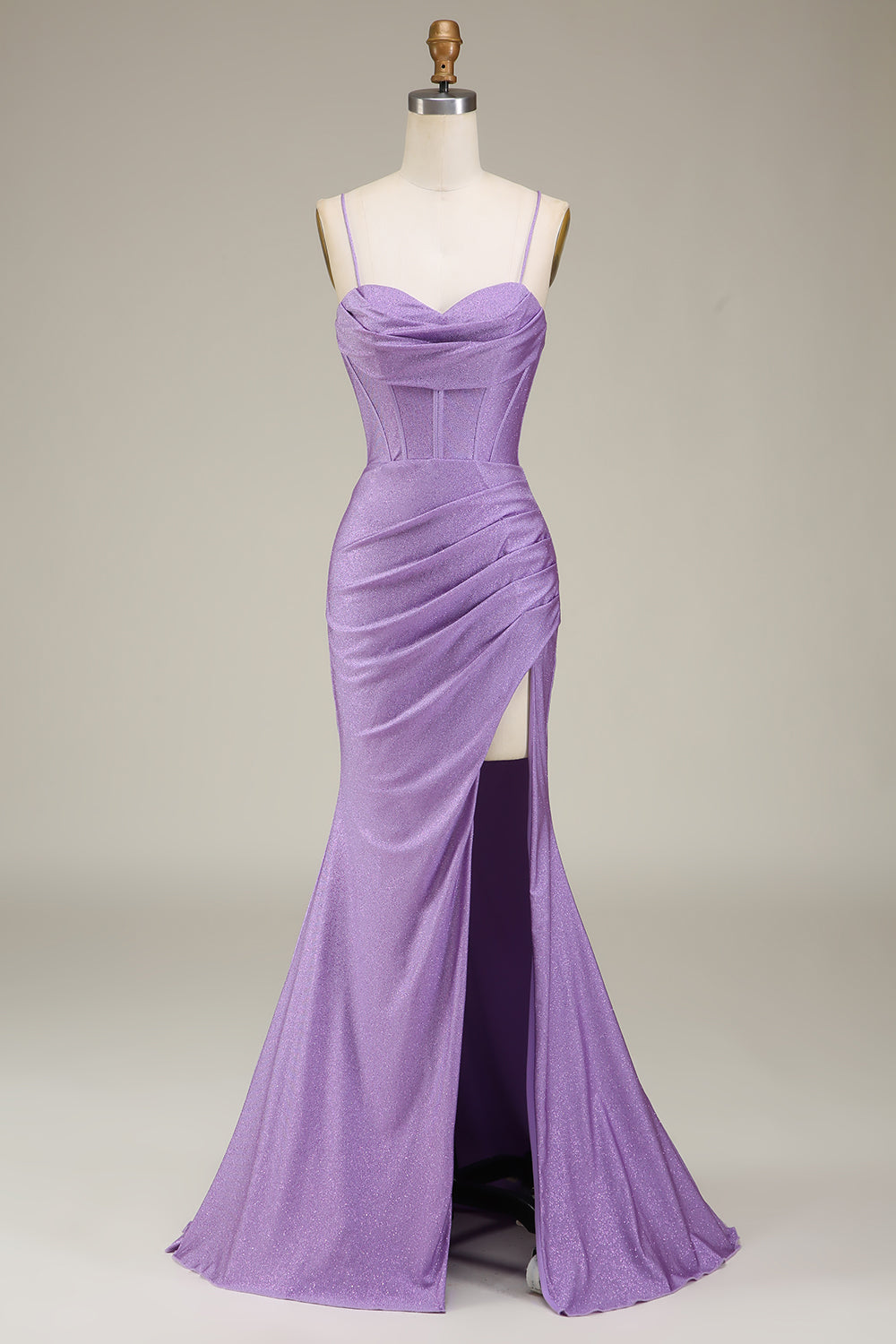 Robe de bal bustier lilas en satin à fines bretelles