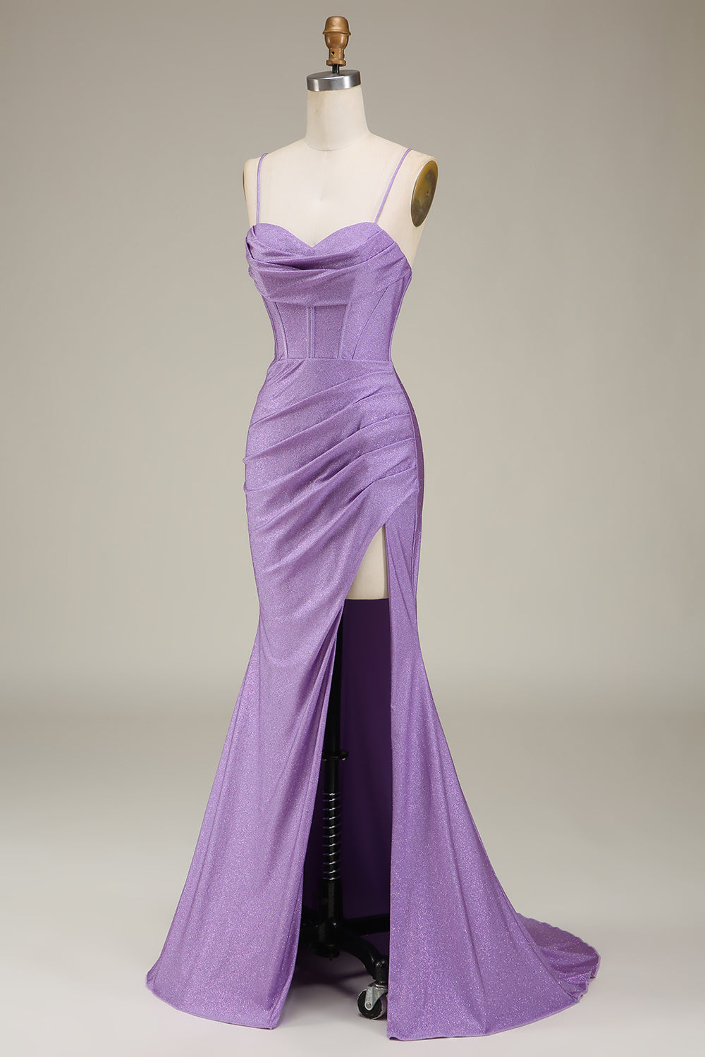 Robe de bal bustier lilas en satin à fines bretelles