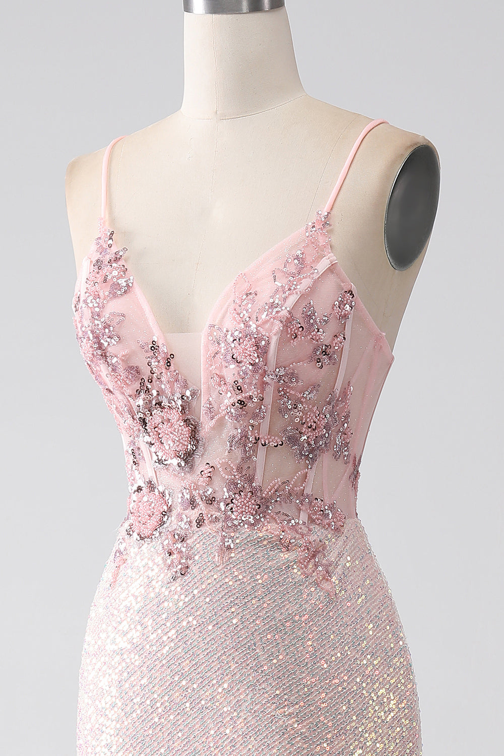 Robe de bal sirène rose pailletée et perlée avec fente