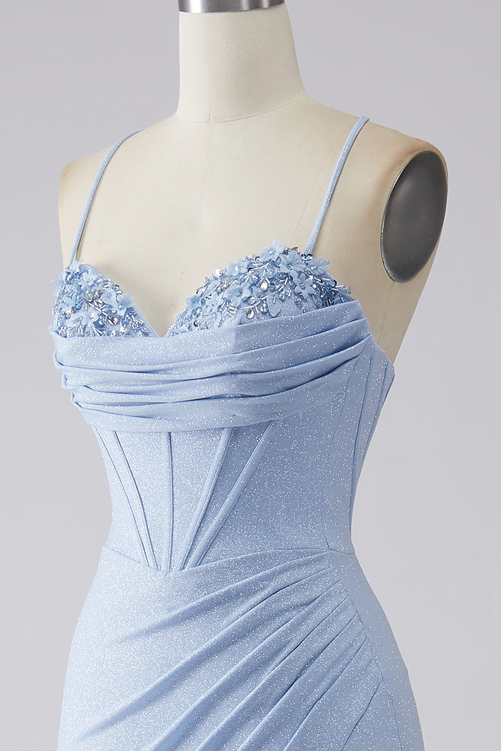 Robe de bal sirène bleu clair pailletée avec fente
