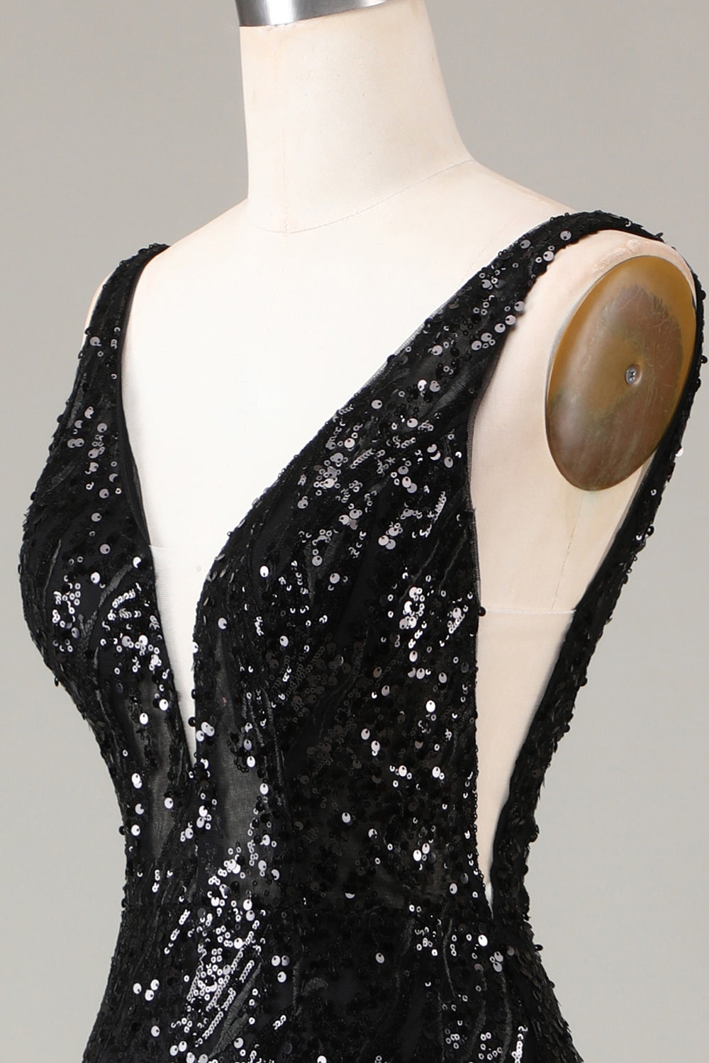 Robe de bal sirène noire scintillante à décolleté en V profond avec plumes