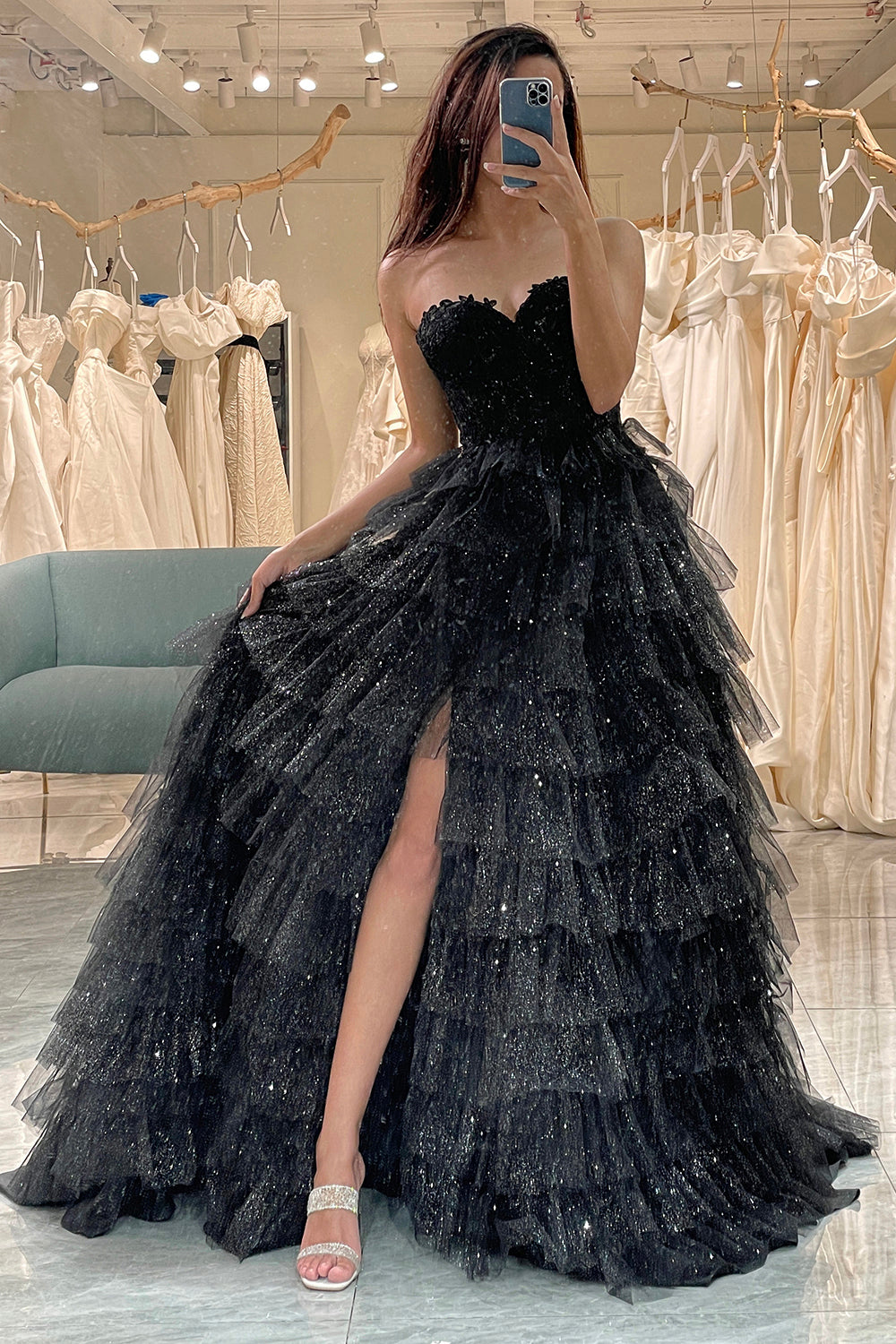 Robe de soirée corset noire tendance coupe trapèze à volants avec col cœur