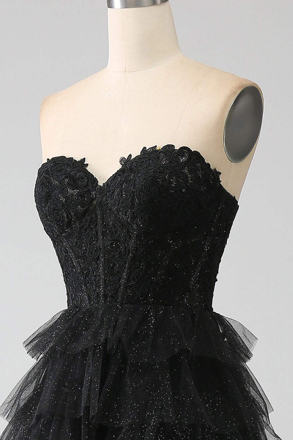 Robe de bal bustier noire à paillettes avec fente