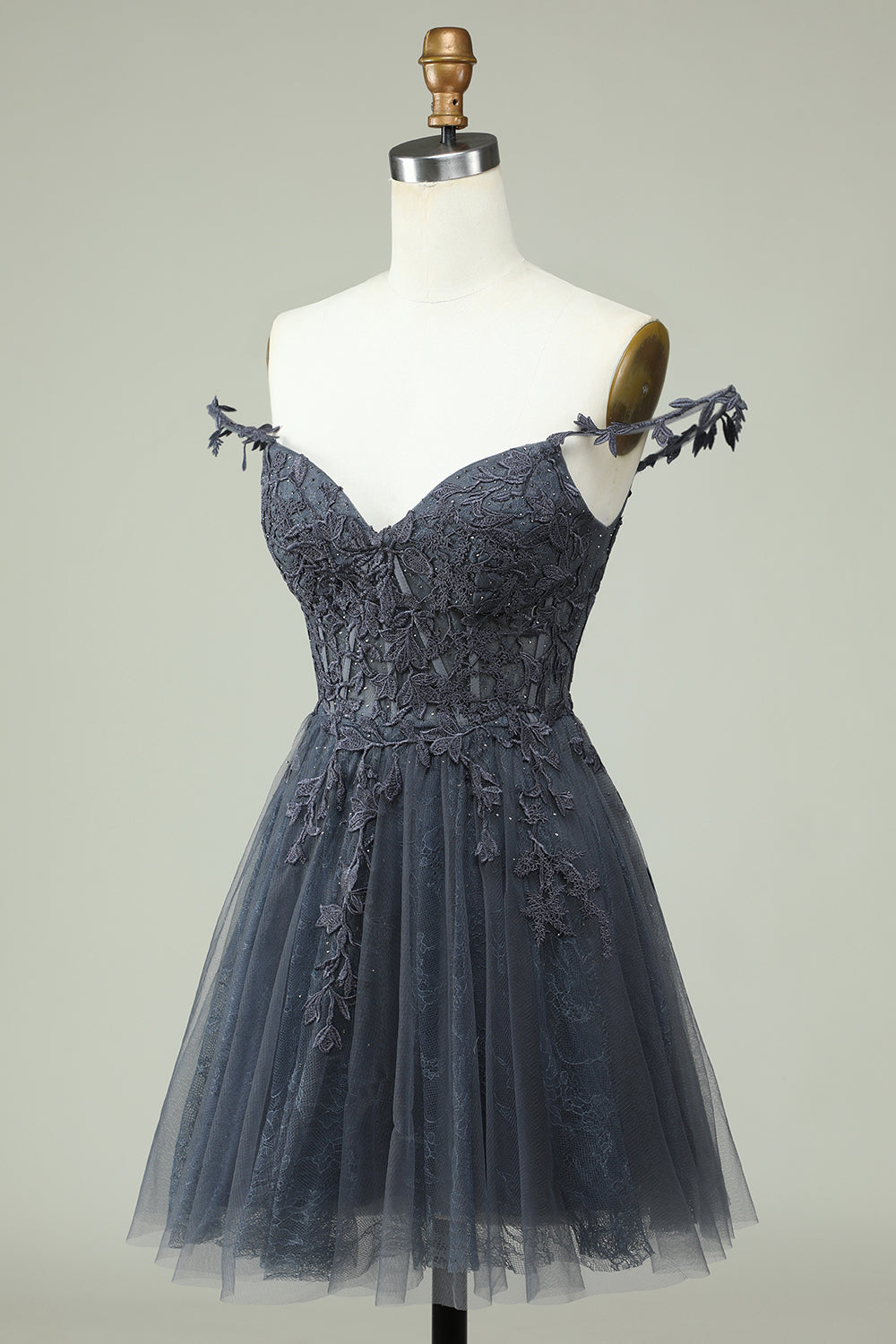 Robe de bal courte menthe en ligne A unique avec bretelles spaghetti et appliques
