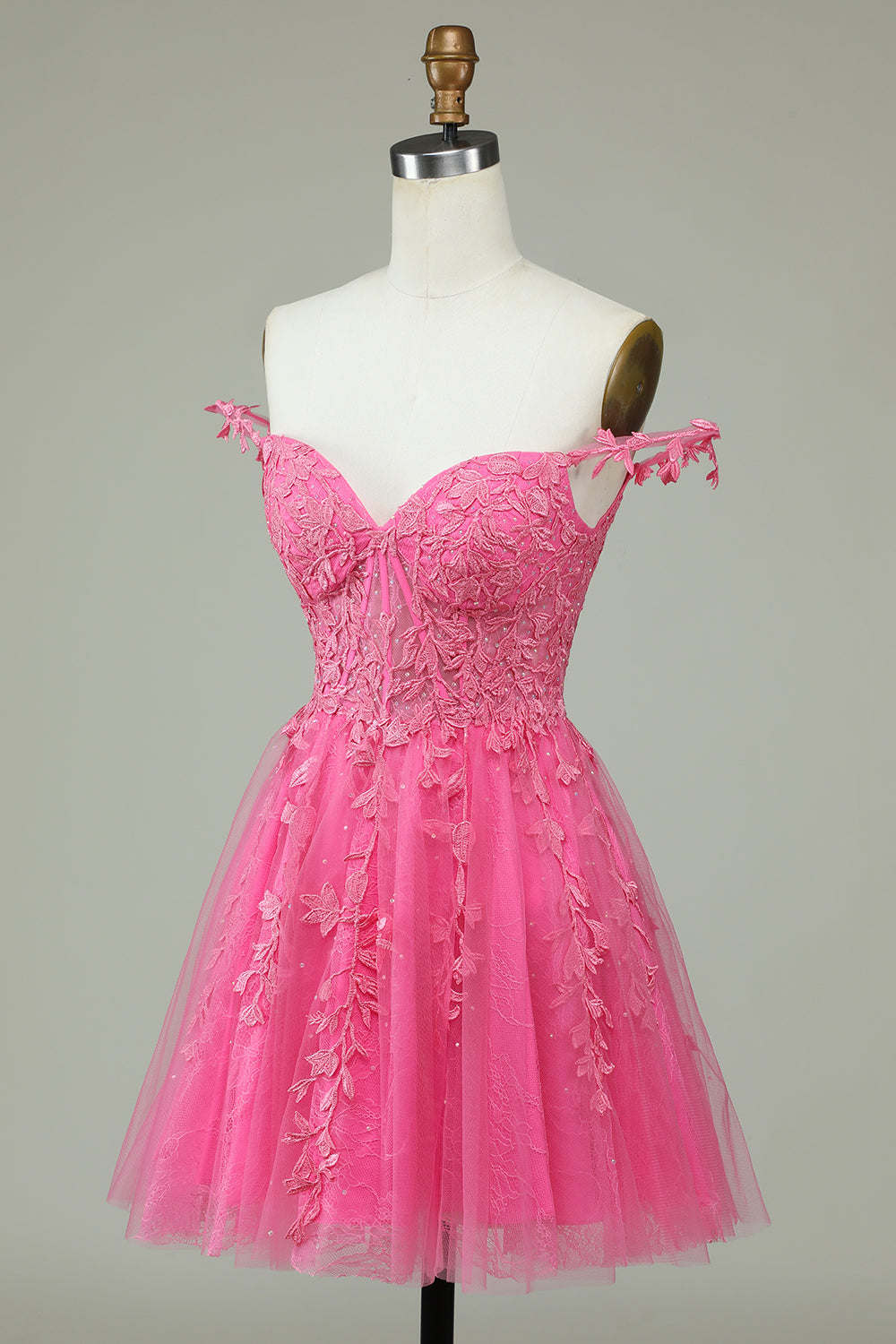 Robe de bal courte menthe en ligne A unique avec bretelles spaghetti et appliques