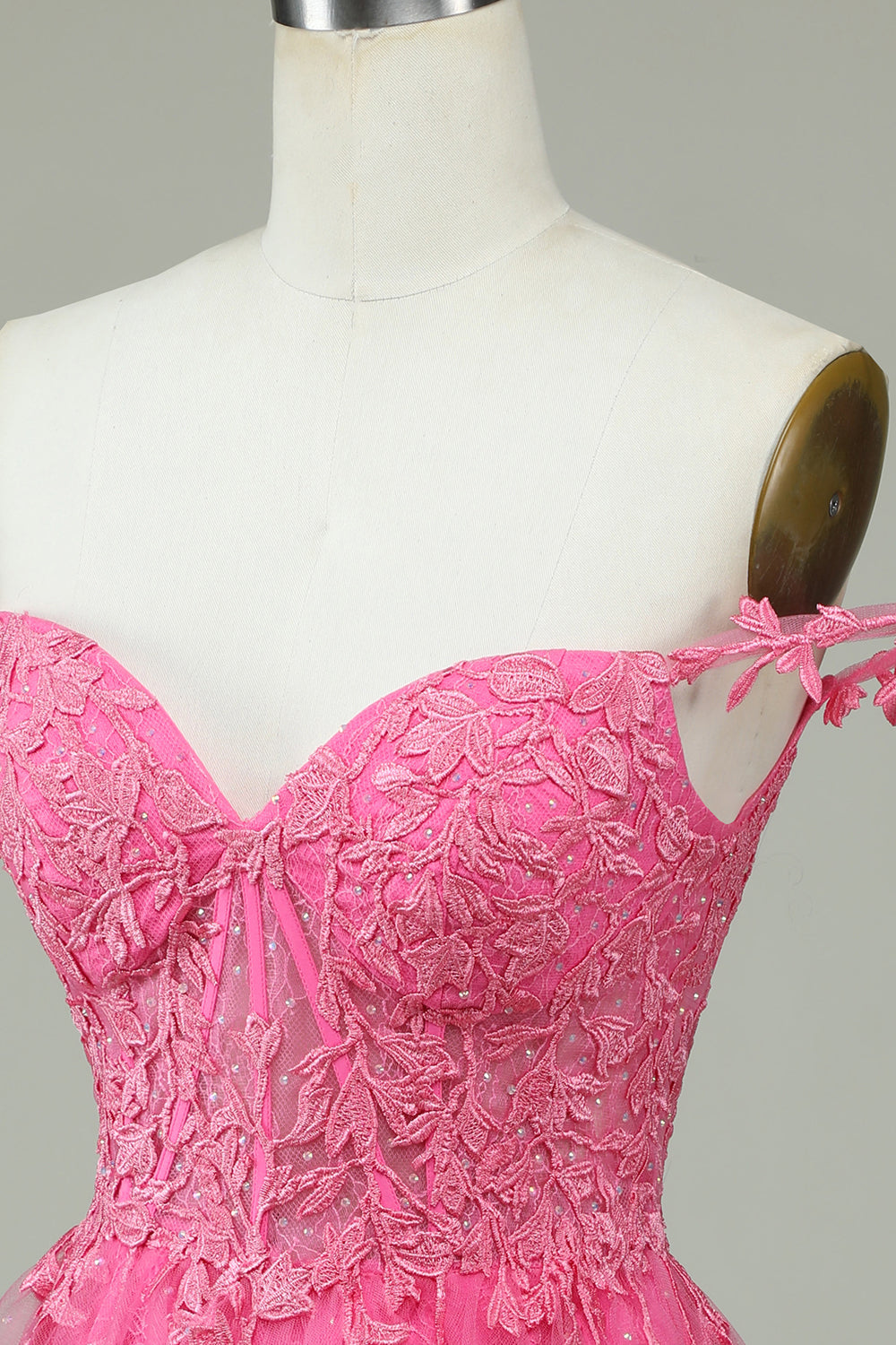Jolie Robe Courte de Remise de Diplôme Rose avec Bretelles Fines et Applications, Coupe Trapèze