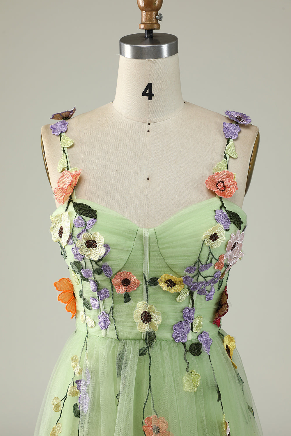 Robe de bal en satin champagne à fines bretelles avec fleurs 3D