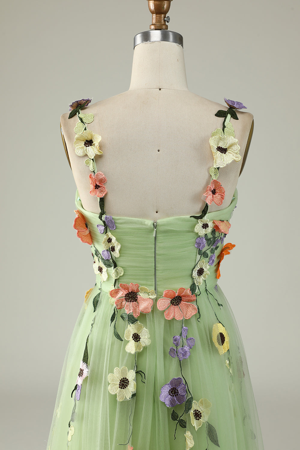 Robe de bal en satin champagne à fines bretelles avec fleurs 3D