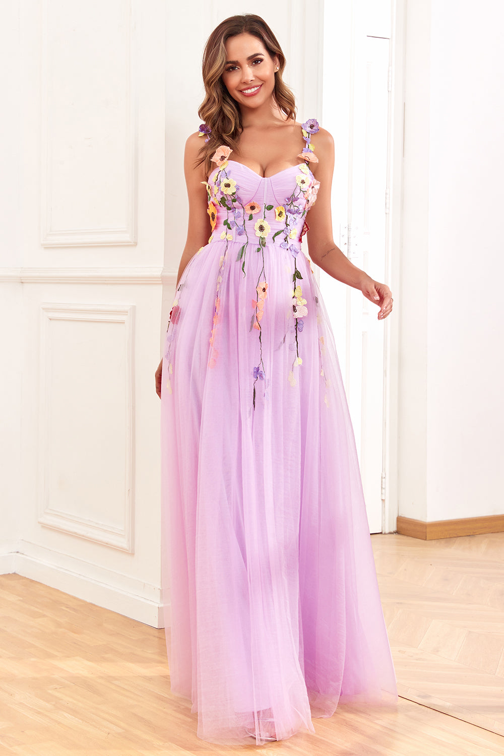 Robe de bal en satin champagne à fines bretelles avec fleurs 3D
