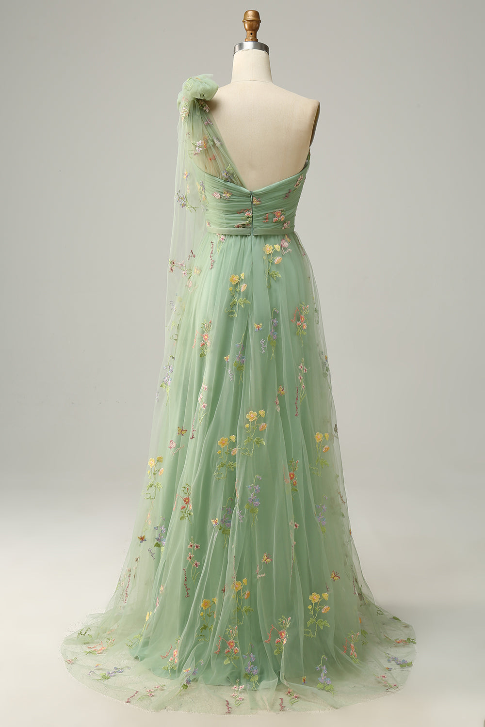 Robe longue de bal noire asymétrique à broderies de coupe trapèze