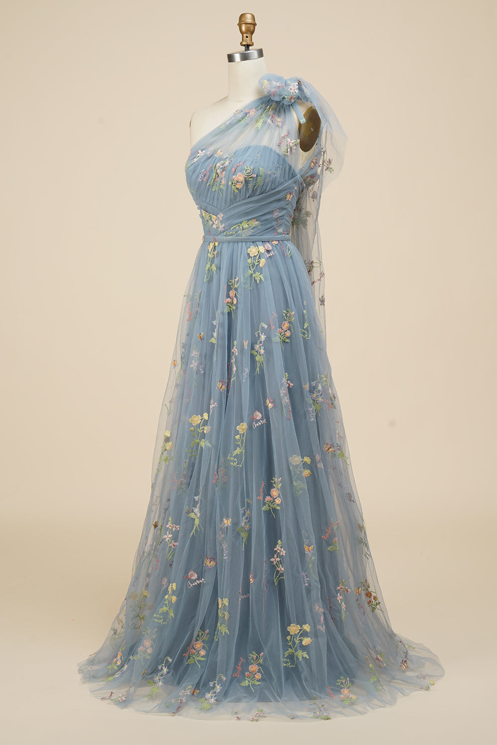 Robe longue de bal noire asymétrique à broderies de coupe trapèze