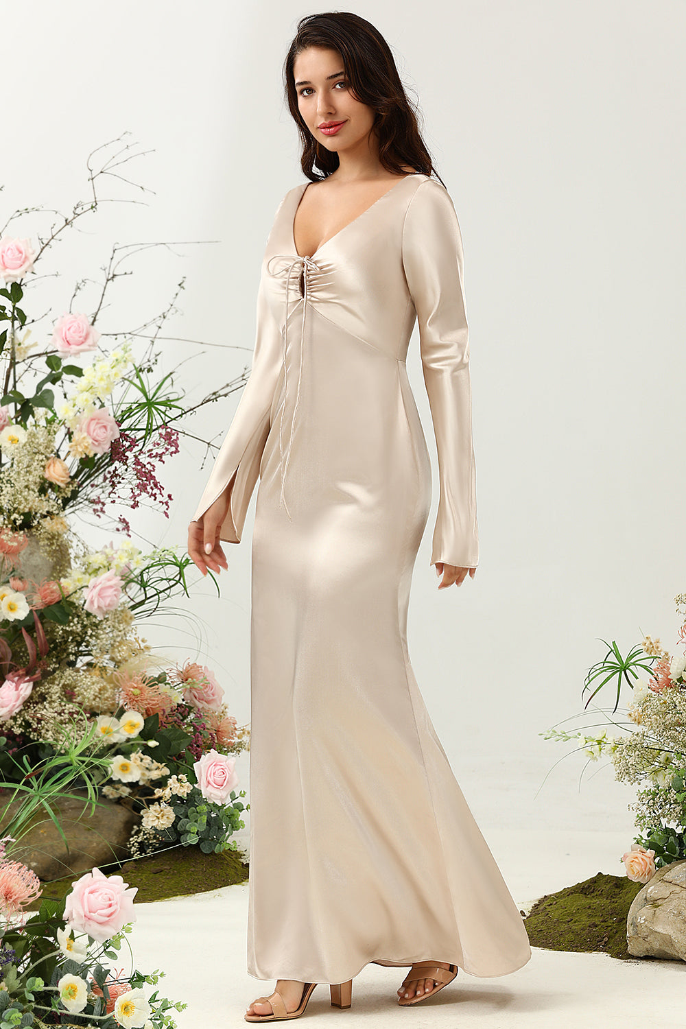 Robe longue de demoiselle d'honneur champagne col en V avec manches