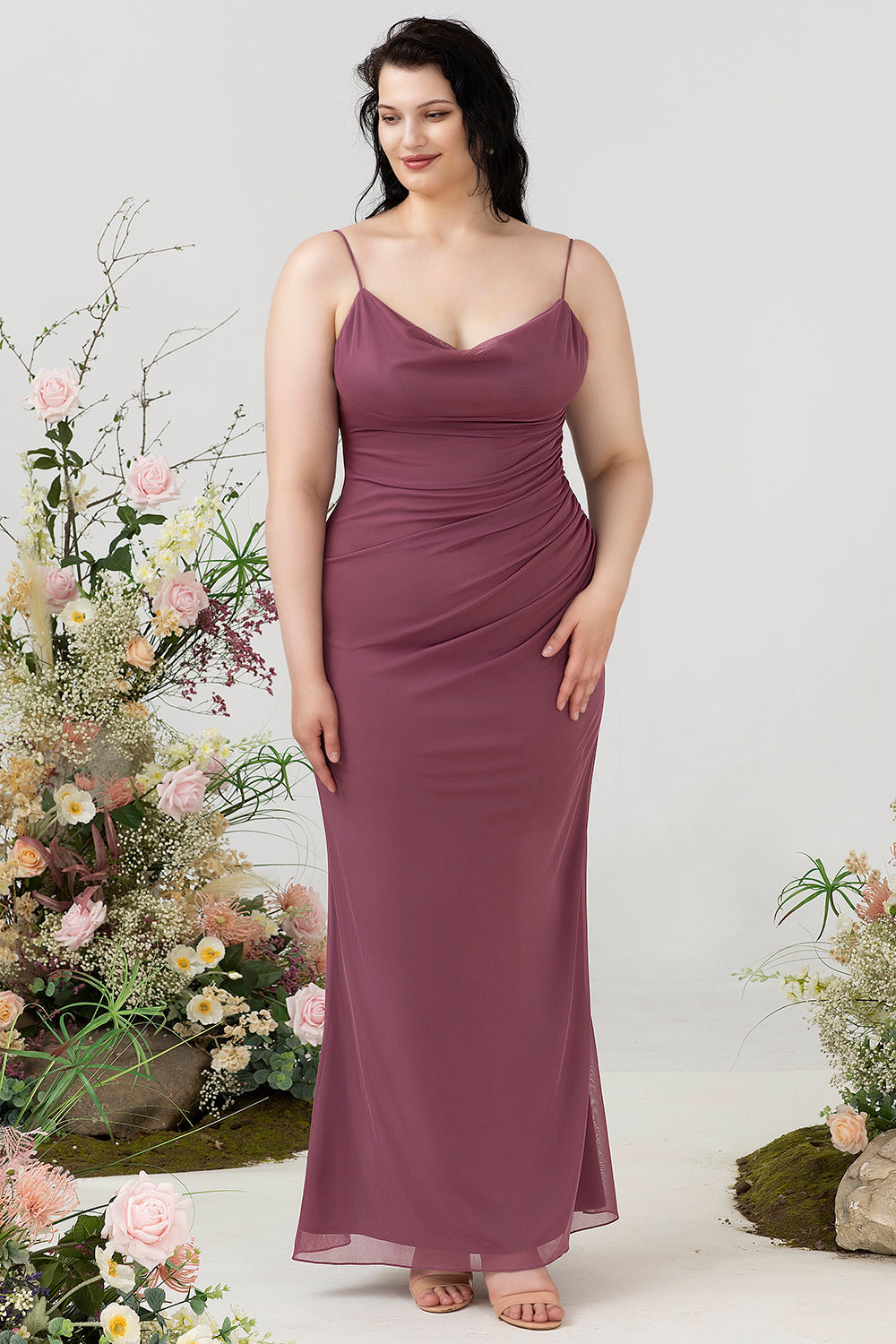 Robe de Demoiselle d'Honneur Grande Taille Rose Désert Fourreau à Bretelles Fines avec Dos Ouvert