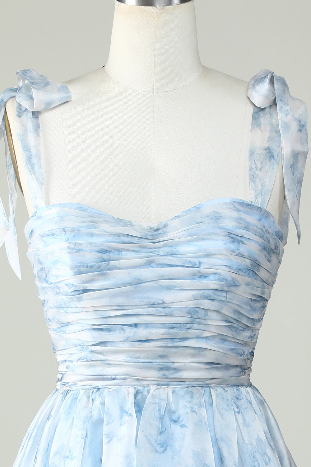 Robe de bal de fin d'année bleue trapèze à fines bretelles
