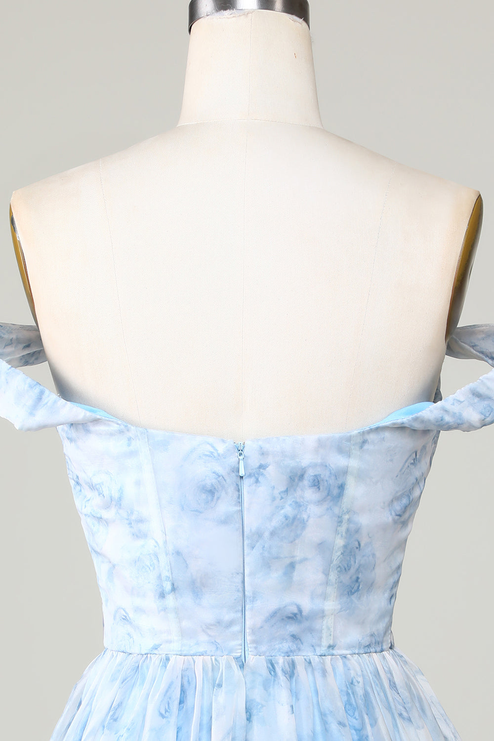 Robe de bal de fin d'études courte à imprimé bleu, coupe trapèze mignonne, épaules dénudées et volants