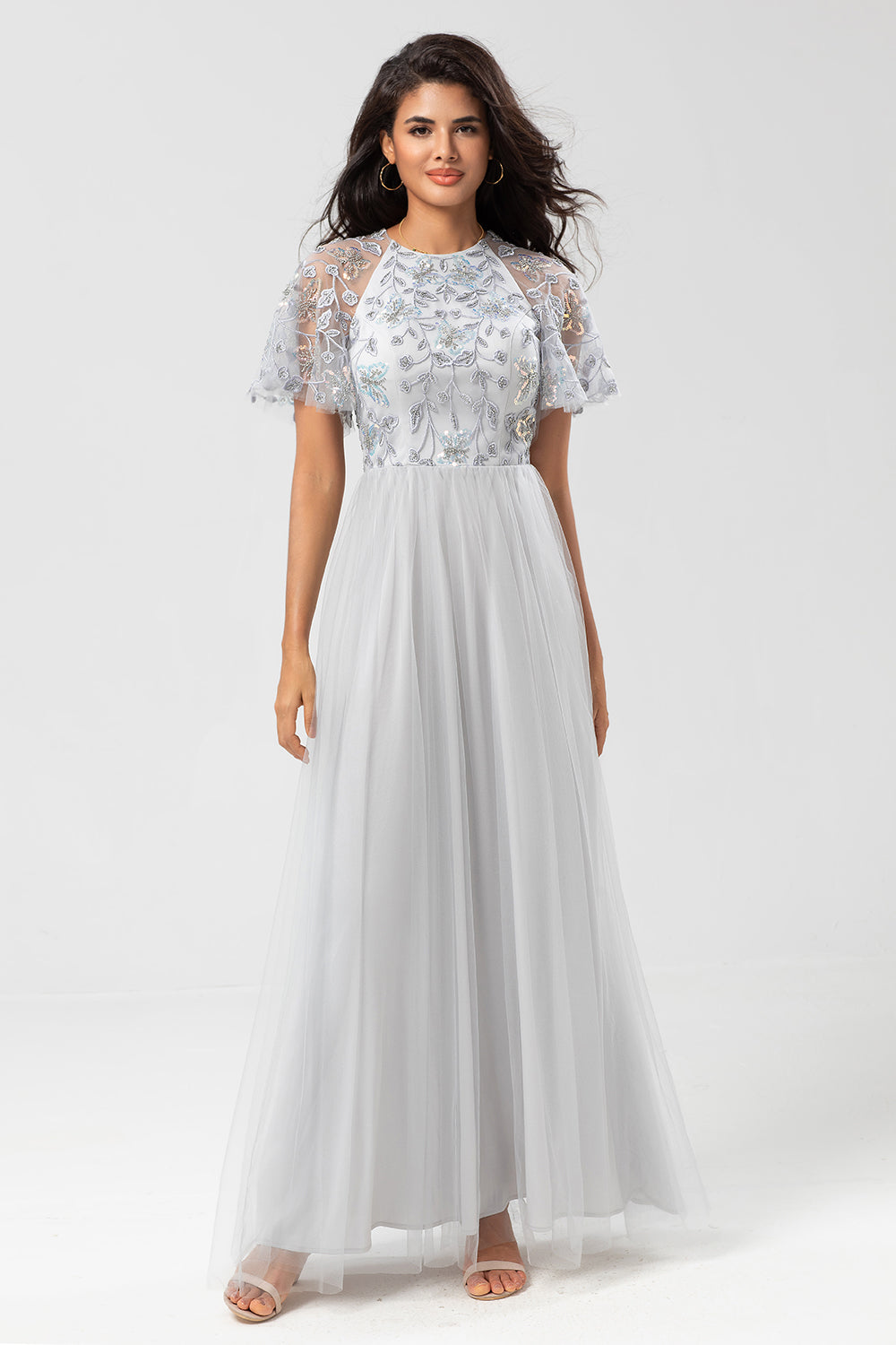 Robe de demoiselle d'honneur longue gris anthracite, col bateau, coupe trapèze classique avec manches courtes