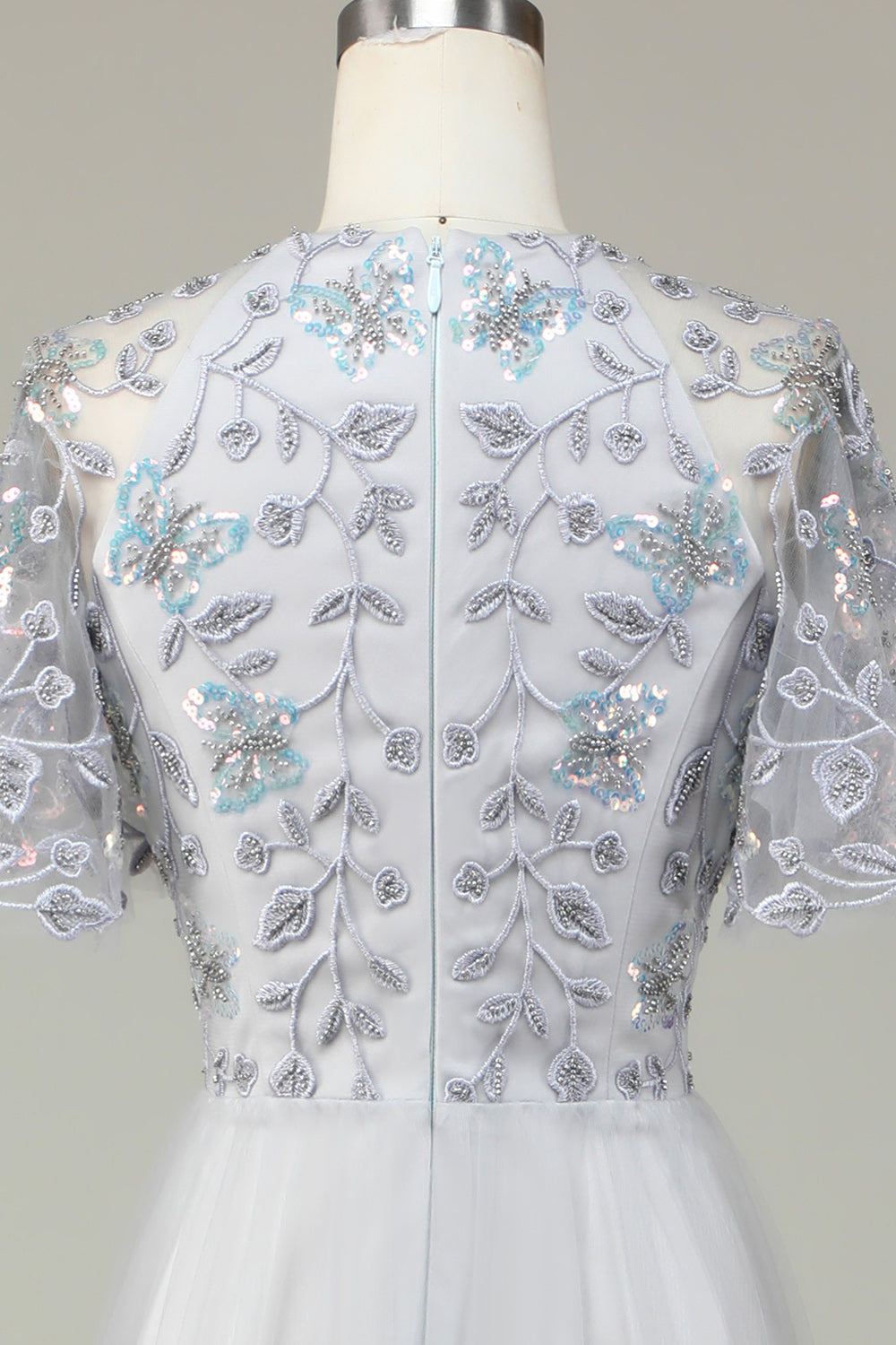 Robe de Demoiselle d'Honneur Longue Grise en Tulle Coupe A avec Perles et Appliques